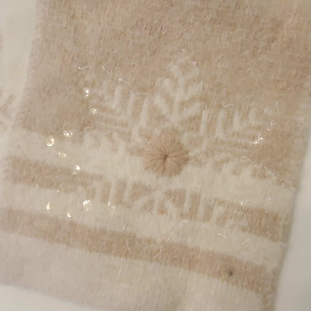 Scarf - Picture 2 of 3